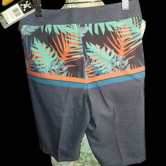 Performance Apparel Swim Trunks Men's Size 25 - Picture 2 of 4